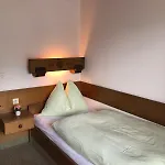 Gasthof Roesslhof *